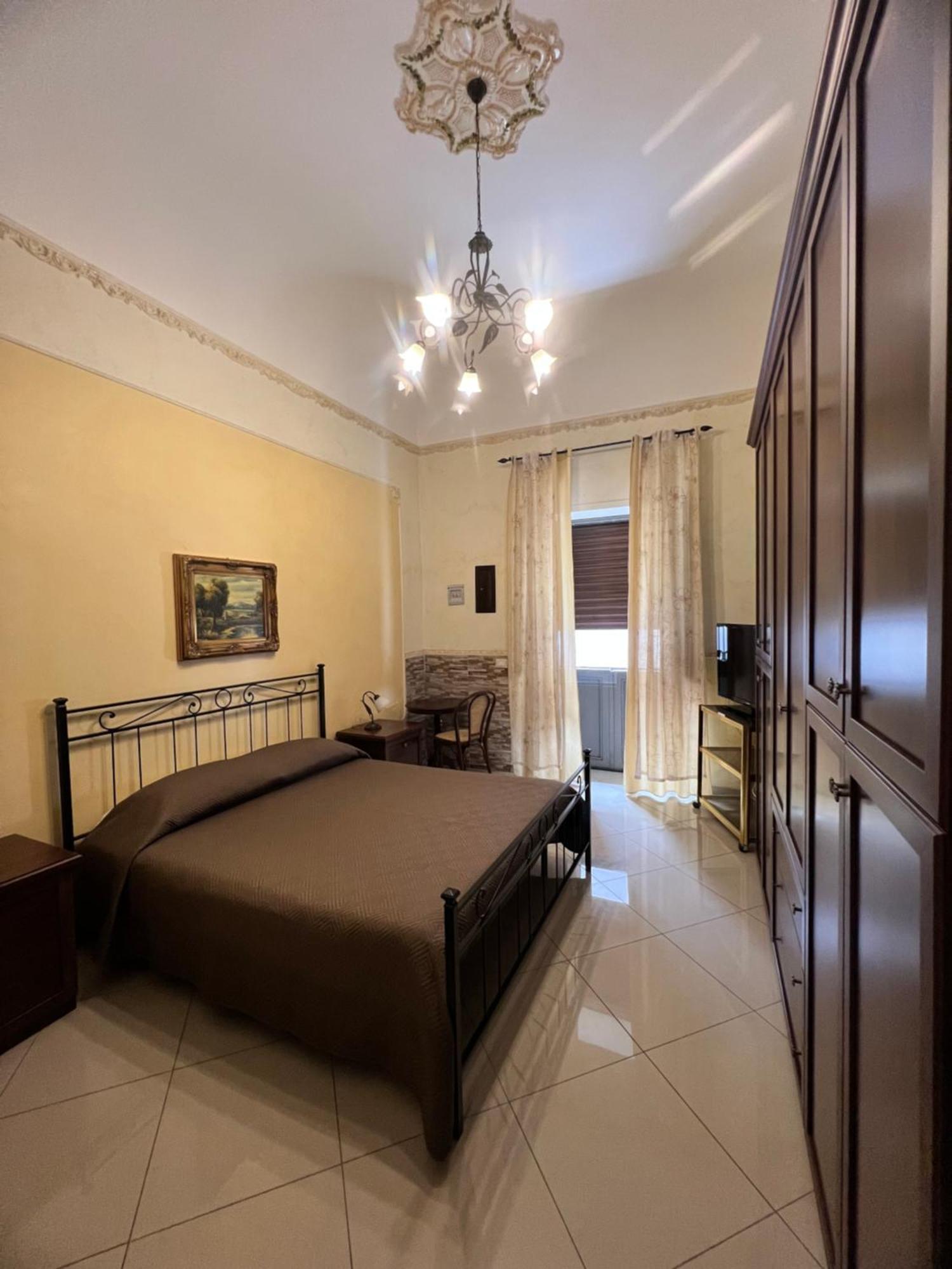De Lorenzo 21 Apartment Катания Экстерьер фото