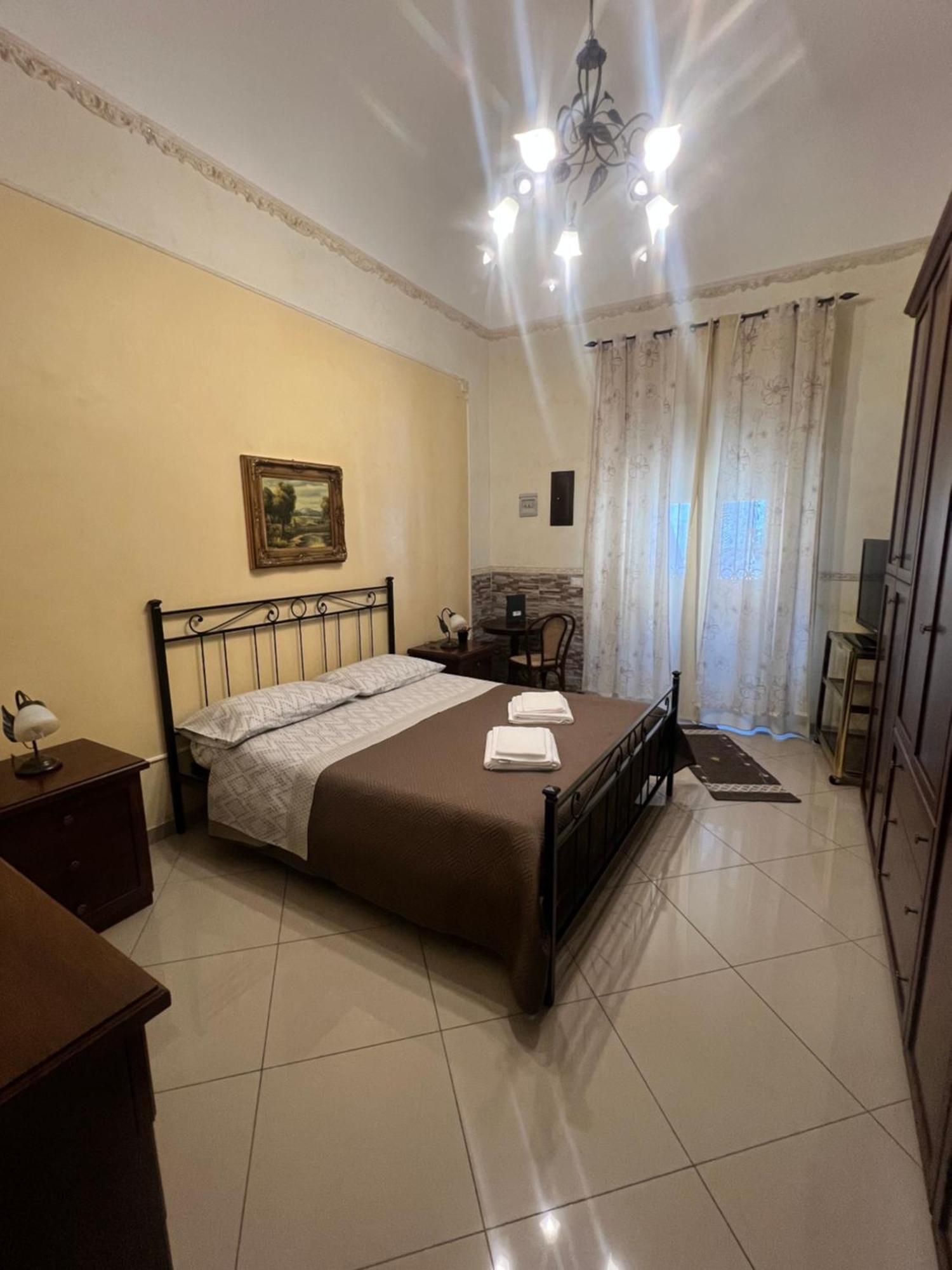 De Lorenzo 21 Apartment Катания Экстерьер фото